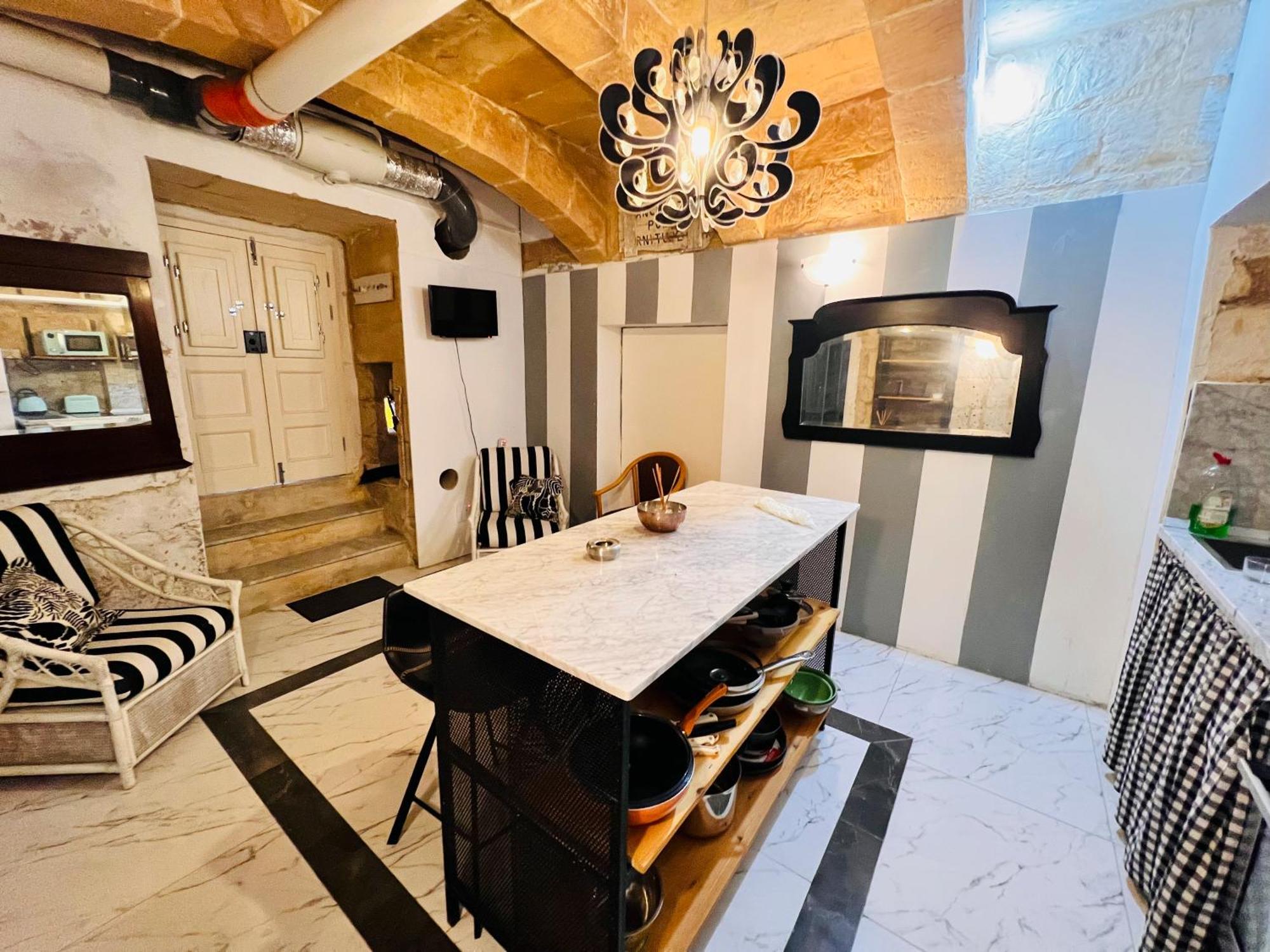 Charming Townhouse Prime Area Valletta公寓 外观 照片